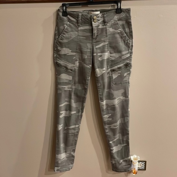 REWIND STRETCH CAMOUFLAGED low rise  SKINNY JEAN. Size 26w / 3 excellent cond - Picture 2 of 14